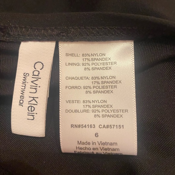 NWT Calvin Klein Woman’s Full Coverage Pleated Panel One Piece Swimsuit Size 6 - Picture 13 of 13